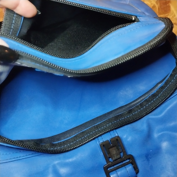 Vintage rubber backpack - Picture 3 of 9